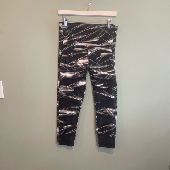 VOGO Womens High Rise Mesh Panel Abstract Print Activewear Leggings Black Size M - Picture 1 of 6